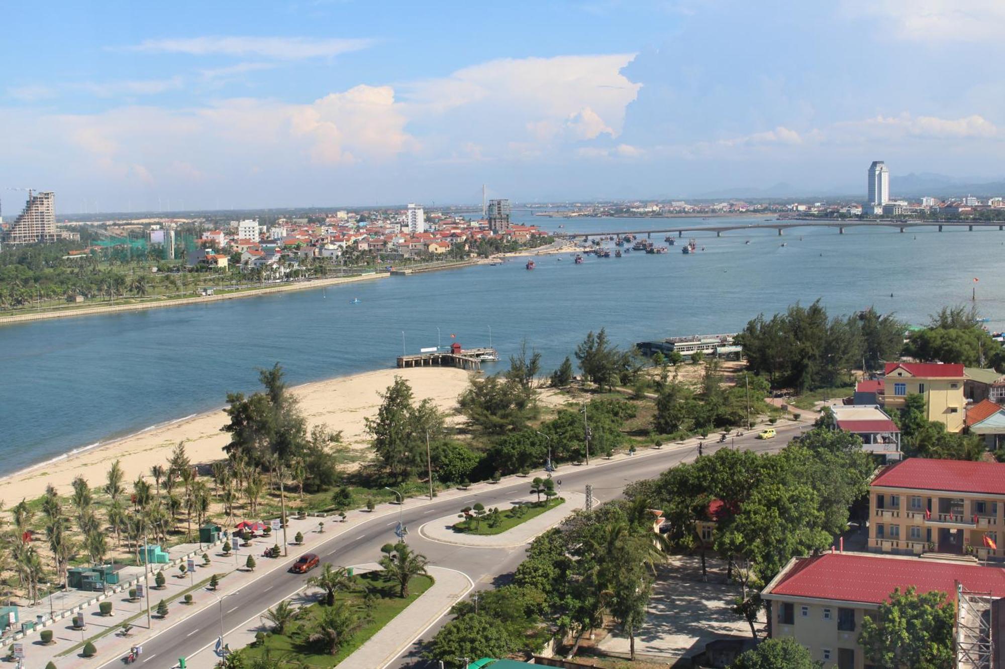 Muong Thanh Luxury Nhat Le Hotel Dong Hoi Extérieur photo